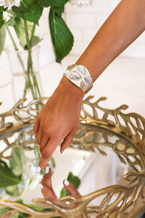 Kendra Scott Margot Gold Statement Cuff Bracelet in Sea Green Mix Image - 1