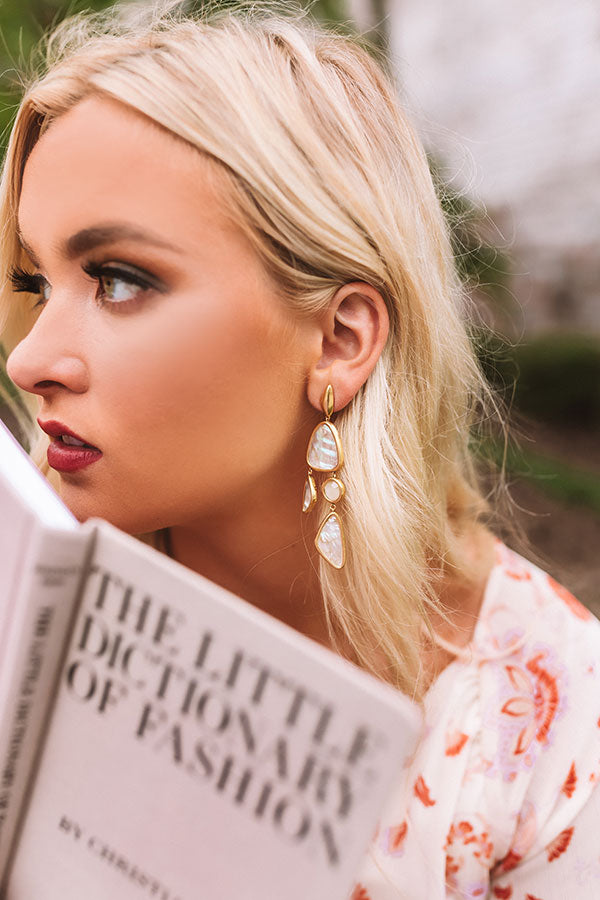 Kendra Scott Margot Vintage Gold Statement Earrings in White Abalone Image - 2