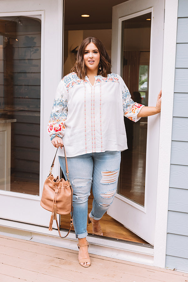 Monaco Bay Embroidered Top  Curves Image - 4