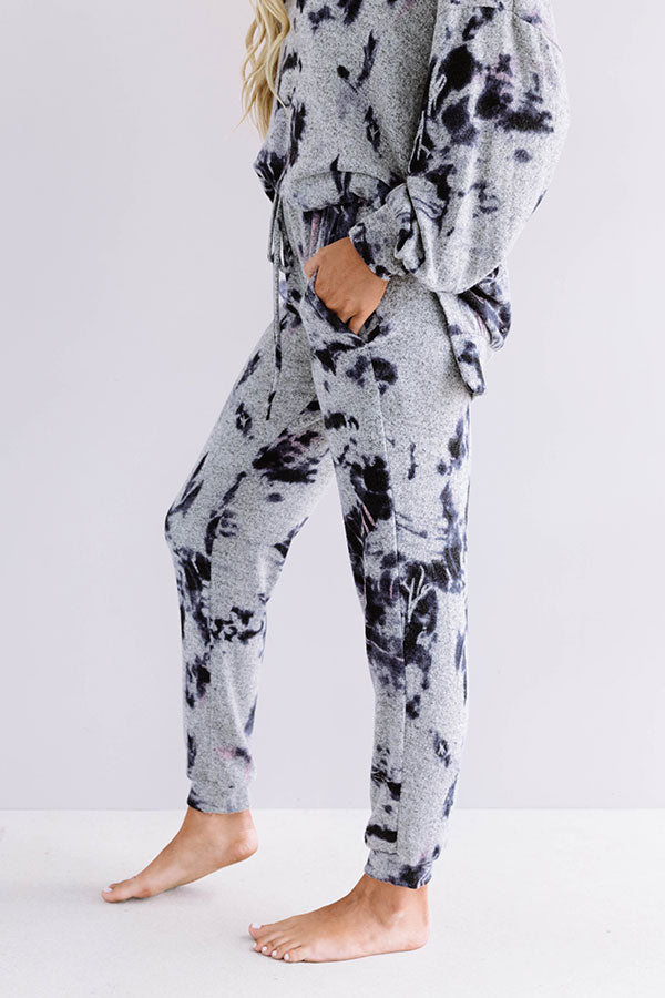 Sunday Softness Tie Dye Joggers In Grey Image - 4
