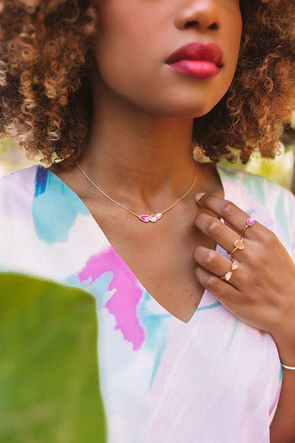 Kendra Scott Ivy Gold Pendant Necklace in Deep Blush Mix Image - 2