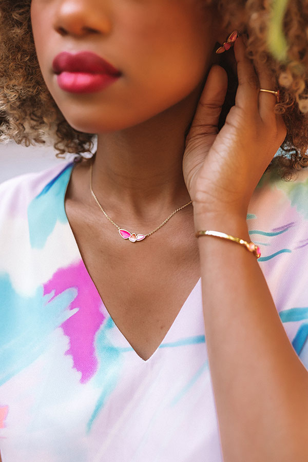 Kendra Scott Ivy Gold Pendant Necklace in Deep Blush Mix Image - 3