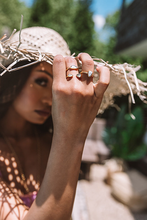 Kendra Scott Ivy Vintage Gold Ring Set of 3 in White Mix Image - 5