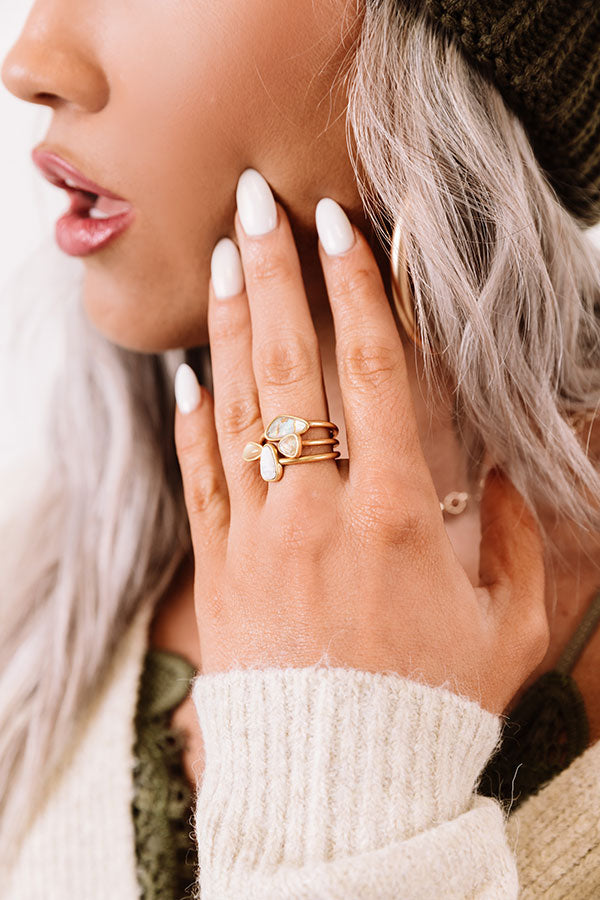 Kendra Scott Ivy Vintage Gold Ring Set of 3 in White Mix Image - 1