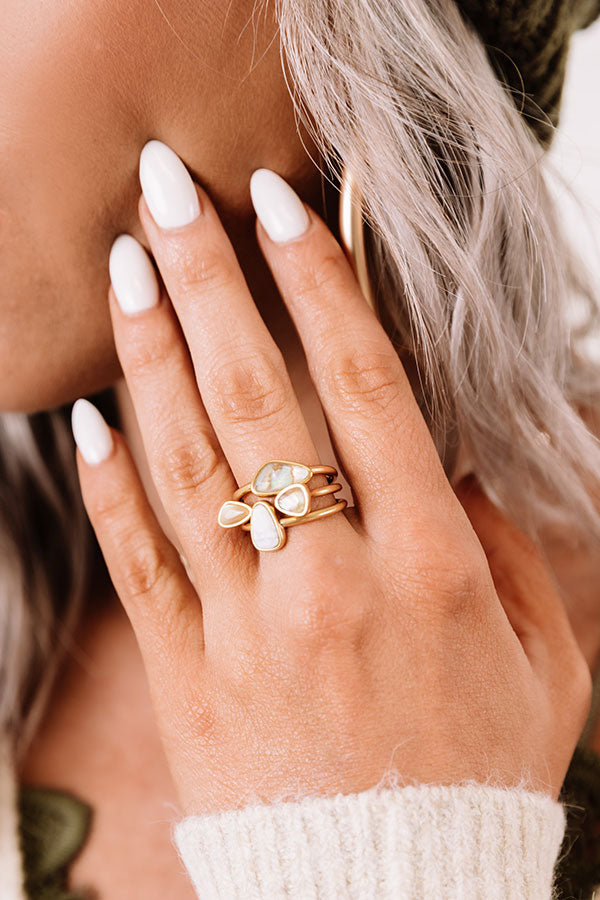 Kendra Scott Ivy Vintage Gold Ring Set of 3 in White Mix Image - 3