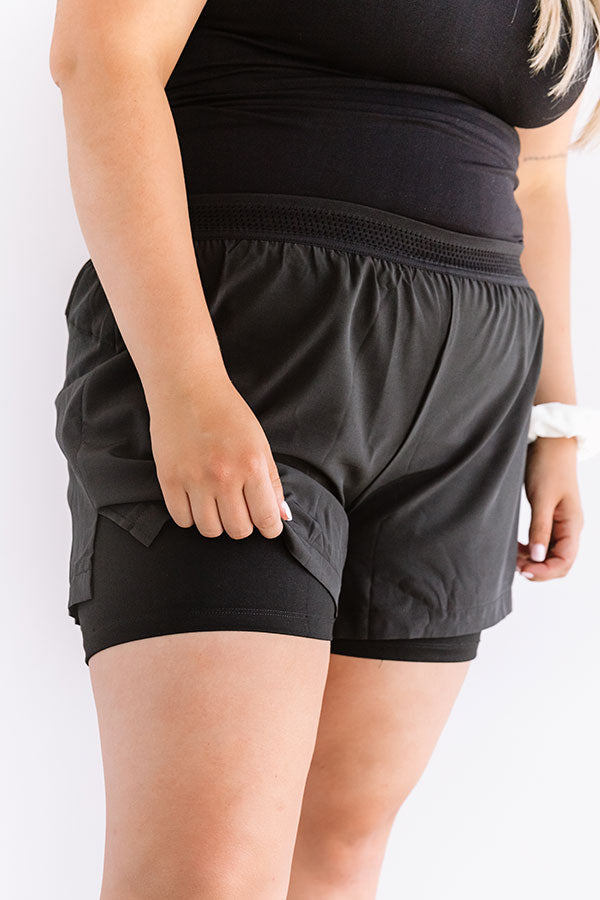 Above And Beyond Shorts In Black Curves Image - 3