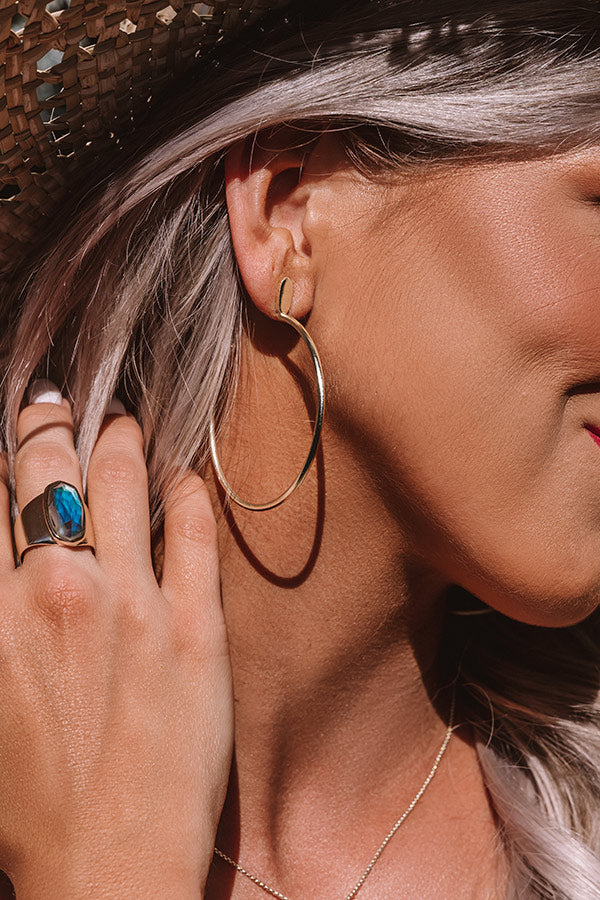 Kendra Scott Pepper Hoop Earrings in Gold Image - 2