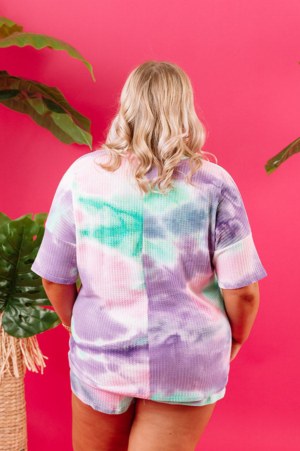 Lounging In Tie Dye Shift Tee Curves Image - 4