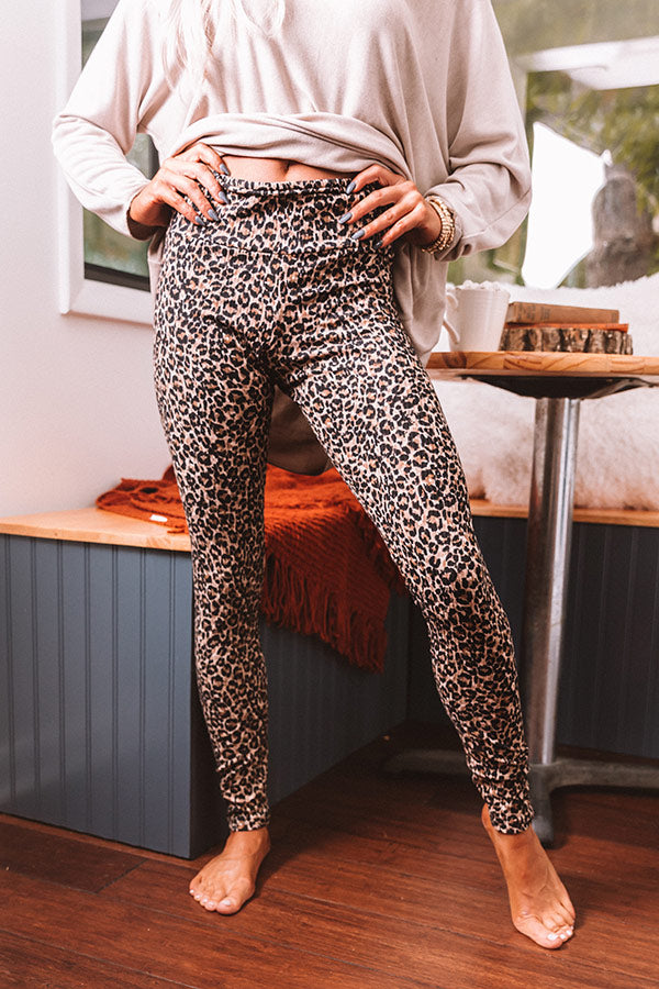 Lady Of Leisure Leopard Legging Image - 5