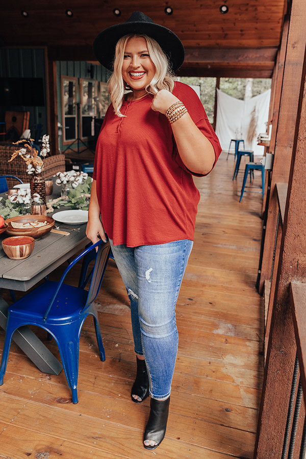 Denver Destination Shift Top In Crimson   Curves Image - 4