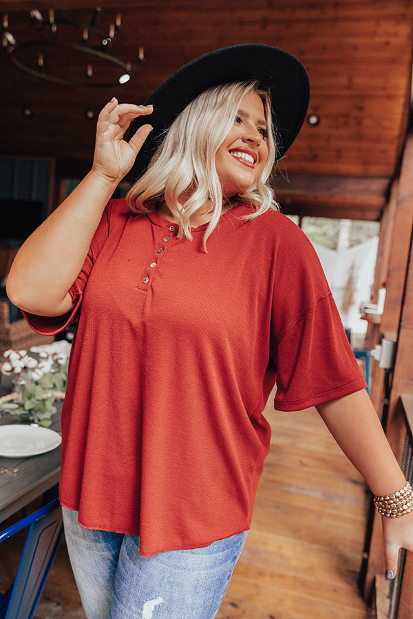 Denver Destination Shift Top In Crimson   Curves Image - 3