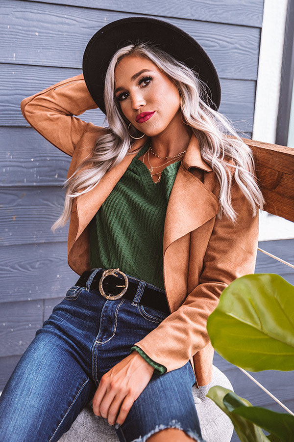 On Brand Velvet Belt In Black Image - 3