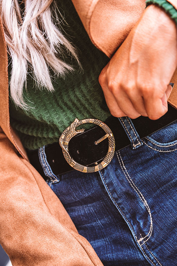 On Brand Velvet Belt In Black Image - 2