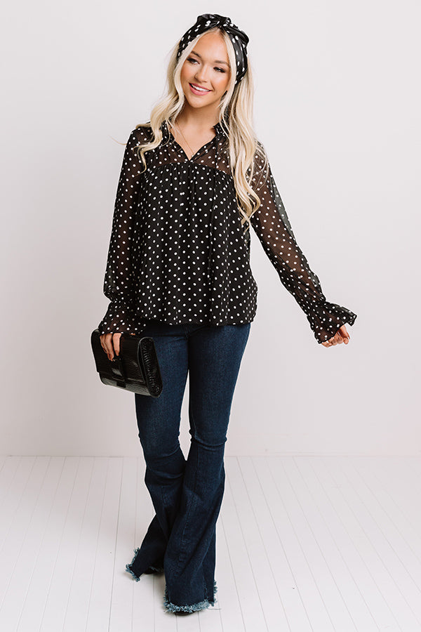 Top Of The Class Shift Top In Black Image - 3