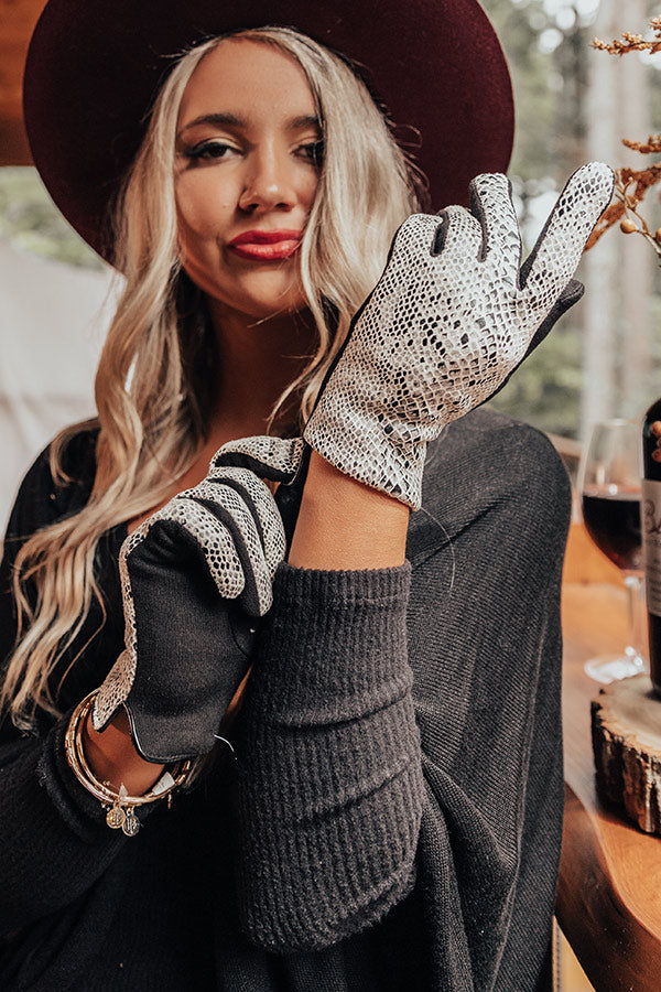 Waiting For Snow Snake Print Tech Gloves Image - 3