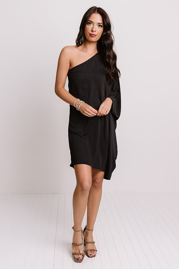 Secret Meeting Shift Dress In Black Image - 2