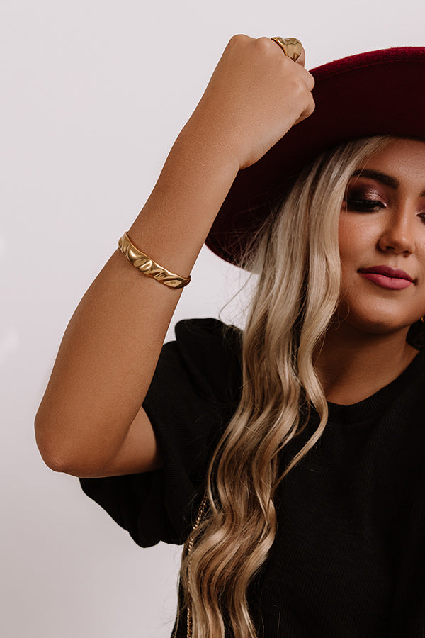 Kendra Scott Holland Cuff Bracelet in Vintage Gold Image - 1