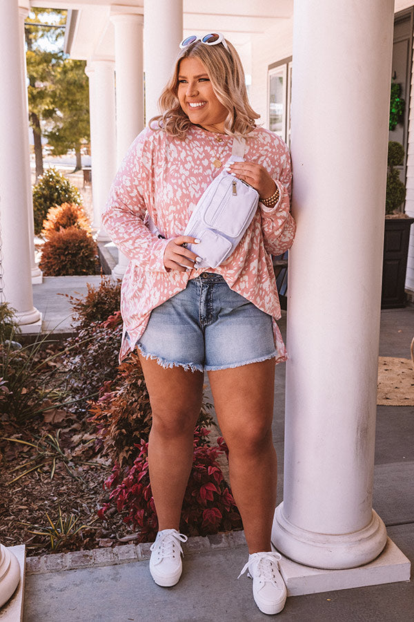 Cute Mood Shift Top In Pink Curves Image - 3