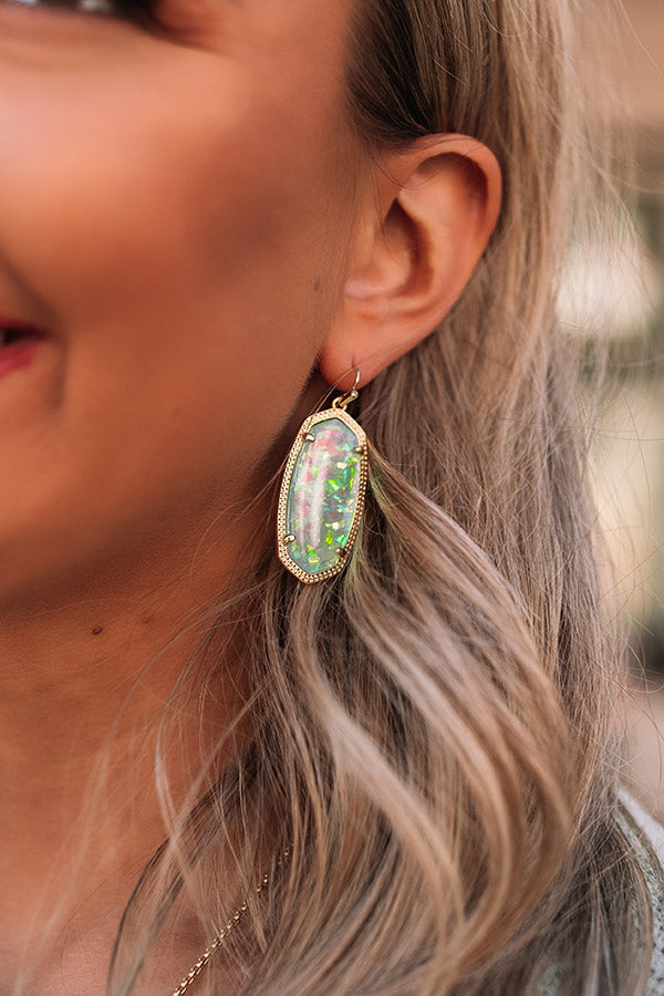 Kendra Scott Elle Gold Drop Earrings in Iridescent Mint Illusion Image - 2