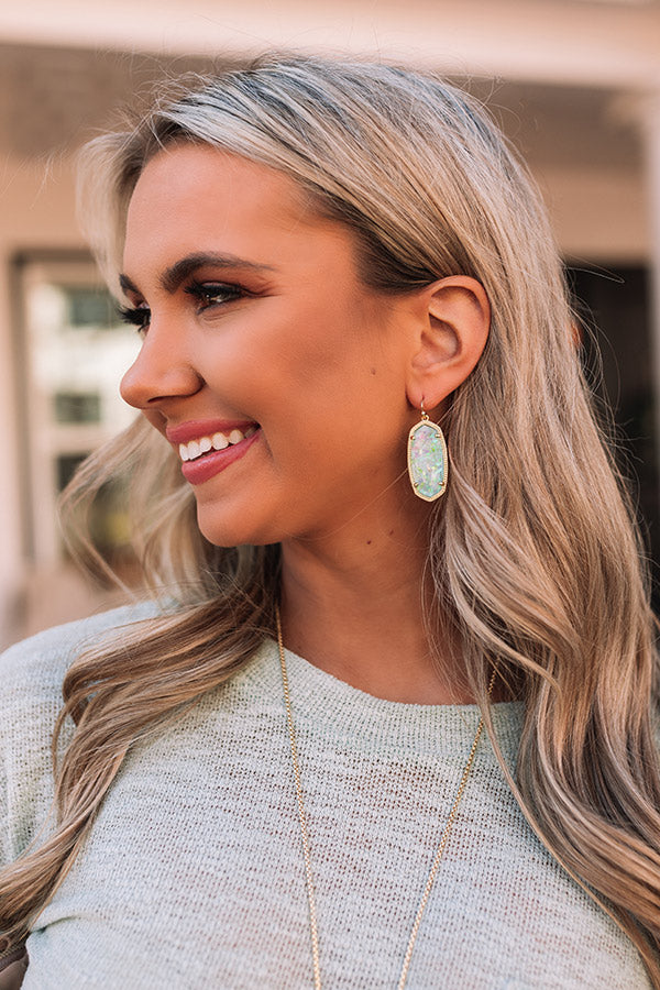Kendra Scott Elle Gold Drop Earrings in Iridescent Mint Illusion Image - 1