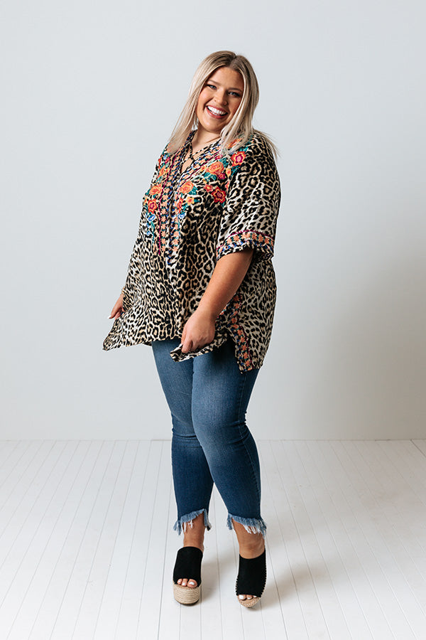 Luau Lane Embroidered Tunic Curves Image - 2