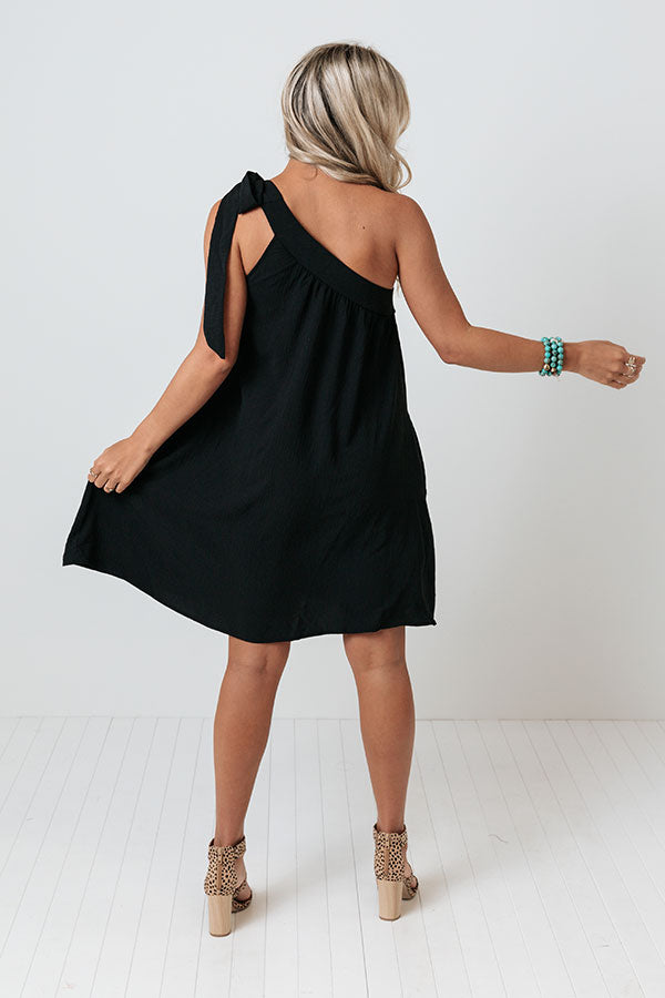 Stunning Ways Shift Dress in Black Image - 4