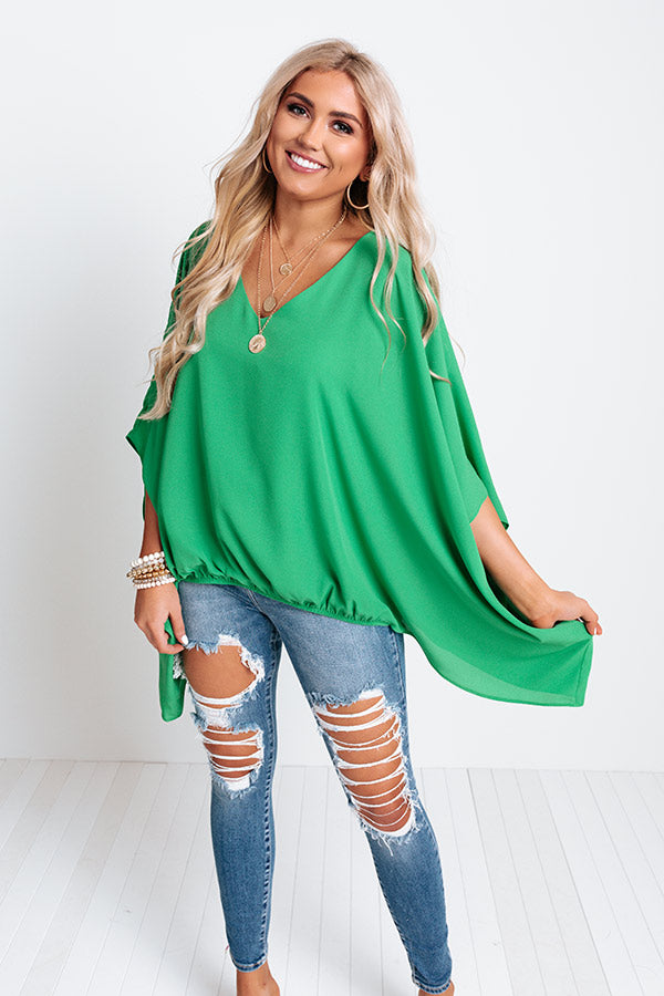 Vienna Smiles Shift Top in Kelly Green Image - 3