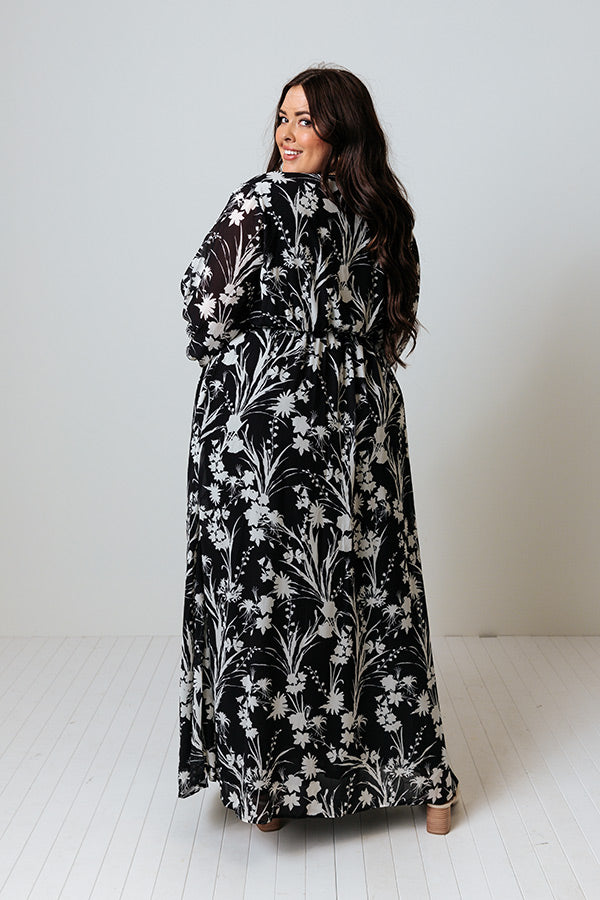 Luau Luxury Maxi Curves Image - 5