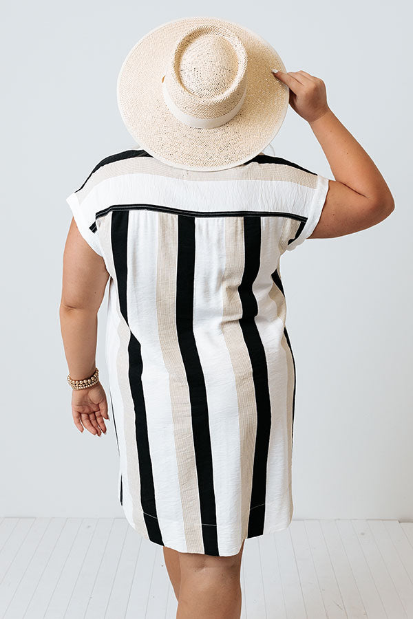 Time For A Vacation Shift Dress in Black Curves Image - 4