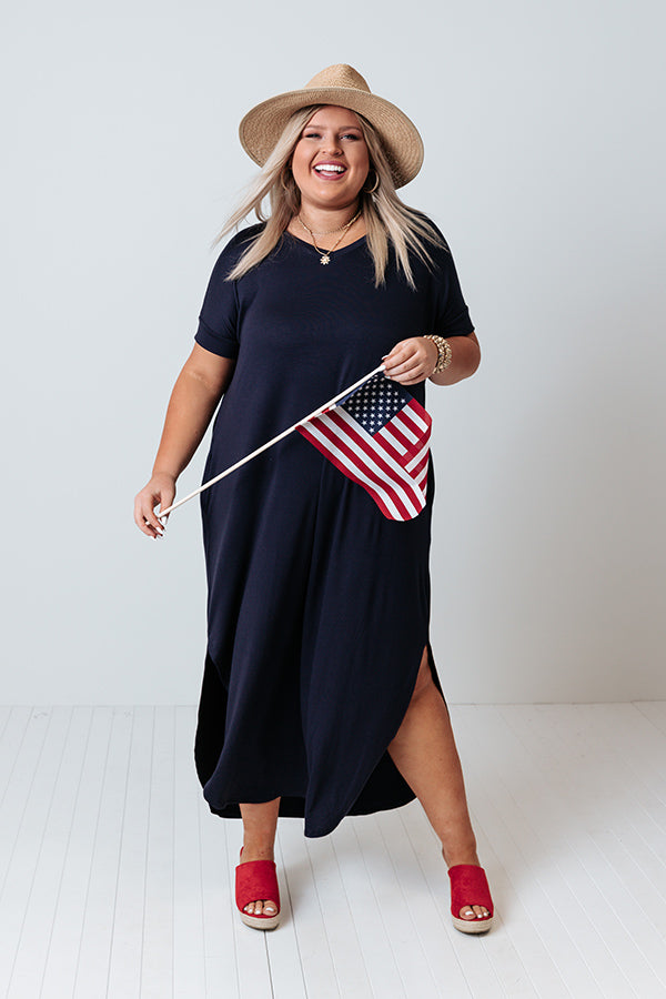 Thrive Vibes T-Shirt Maxi in Navy Curves Image - 1
