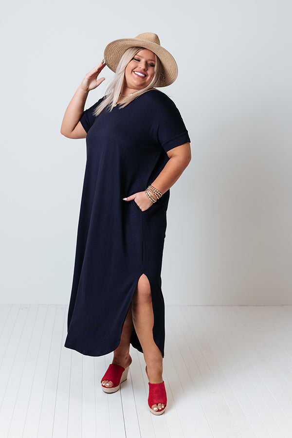 Thrive Vibes T-Shirt Maxi in Navy Curves Image - 3