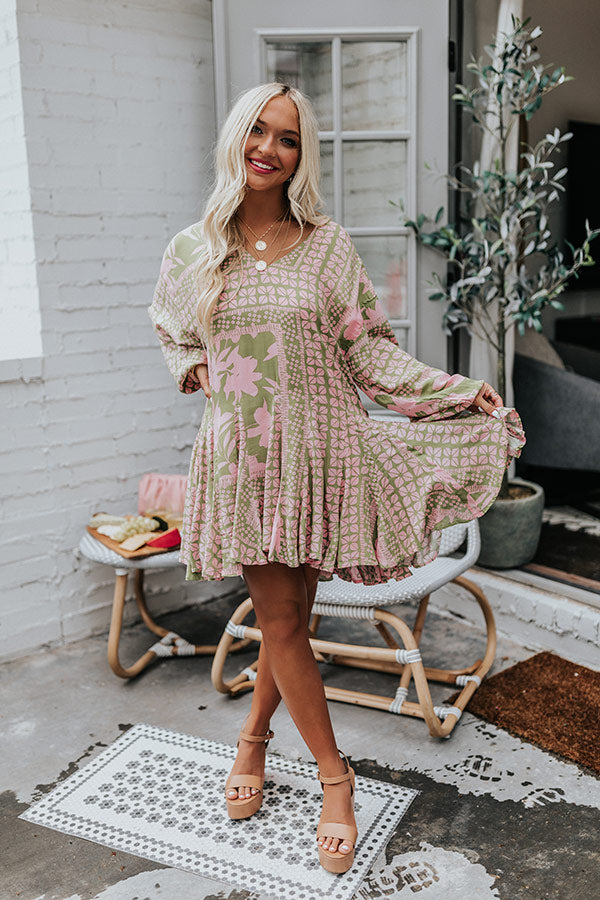 Malibu Mansion Shift Dress Image - 4