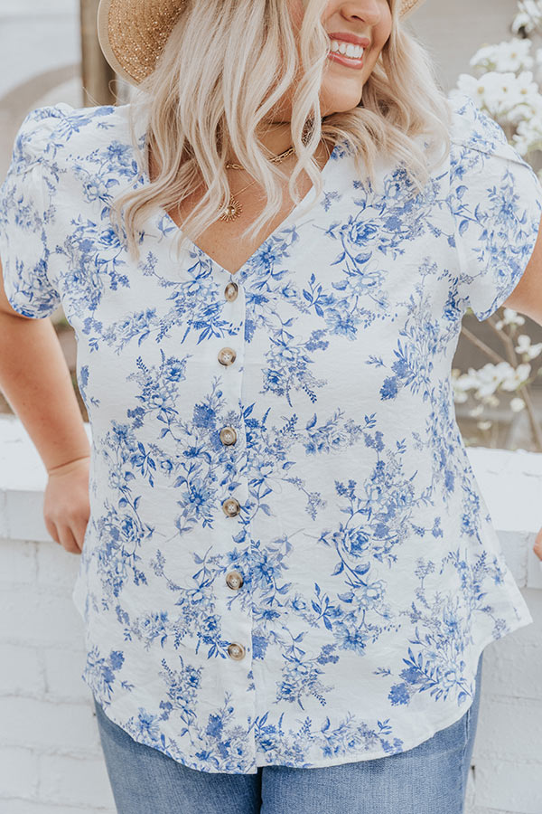 Coastal Calling Floral Top  Curves Image - 4