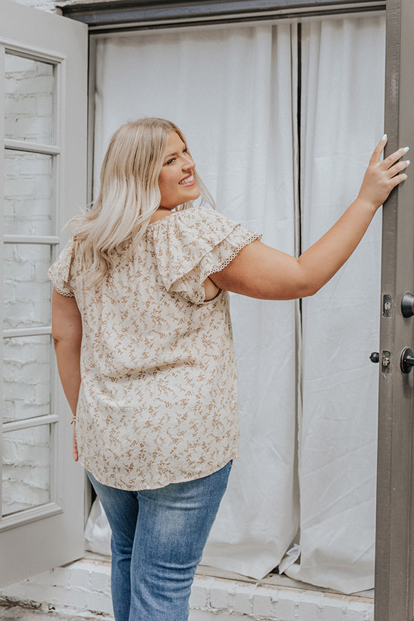 Near To Me Shift Top In Brown Curves Image - 5