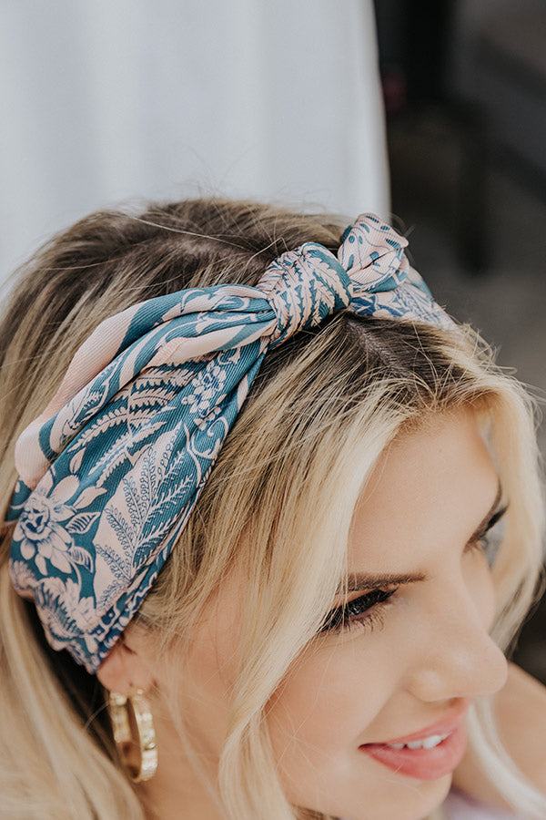 In Real Time Floral Scarf Image - 3