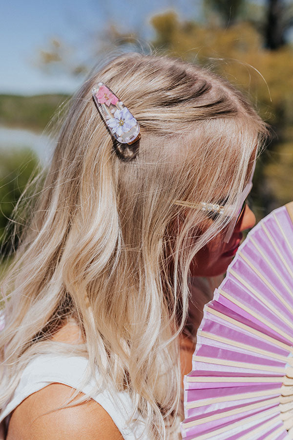 Smiling Freely Hair Clip Image - 1