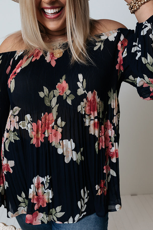 Floral Market Pleated Shift Top In Navy Curves Image - 4