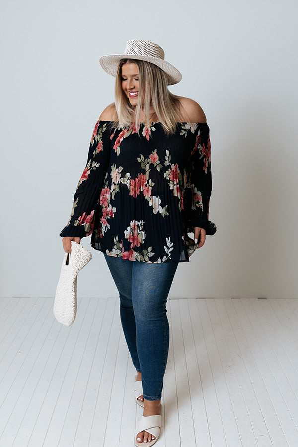 Floral Market Pleated Shift Top In Navy Curves Image - 5