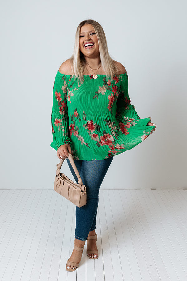 Floral Market Pleated Shift Top In Kelly Green Curves Image - 1