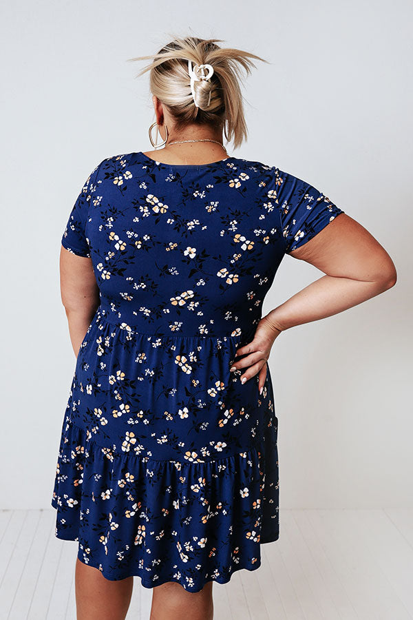 Day Tripper Floral Shift Dress Curves Image - 4
