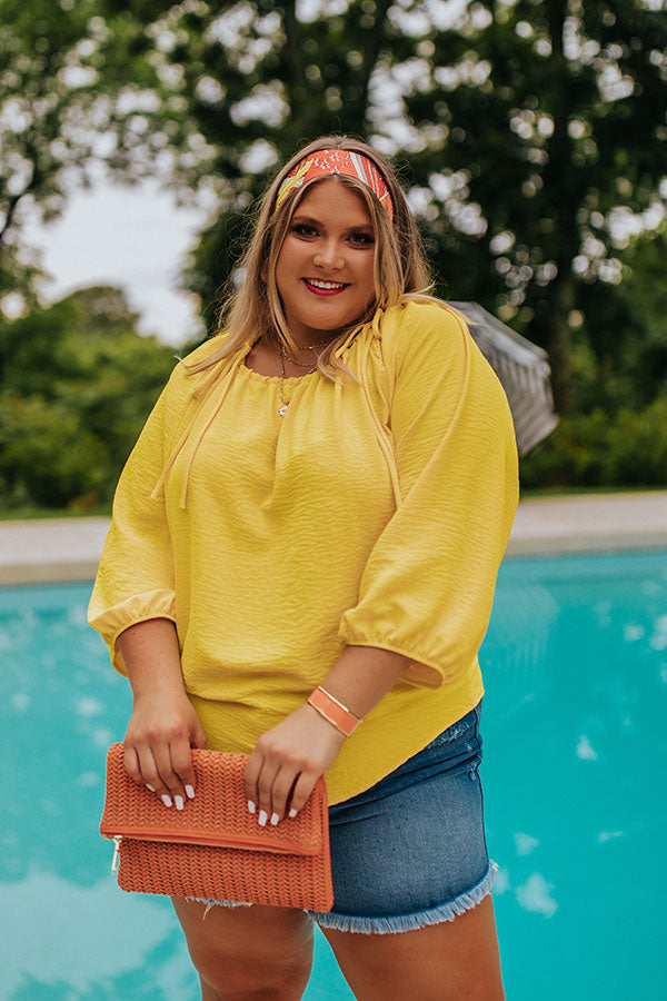 Splash Of Champagne Shift Top In Yellow Curves