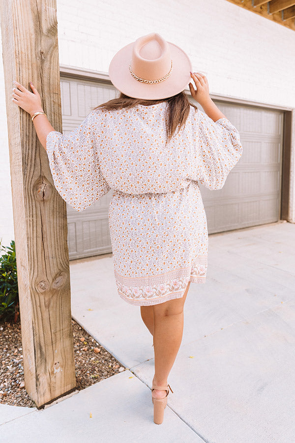 Iconic Babe Floral Dress   Curves Image - 4