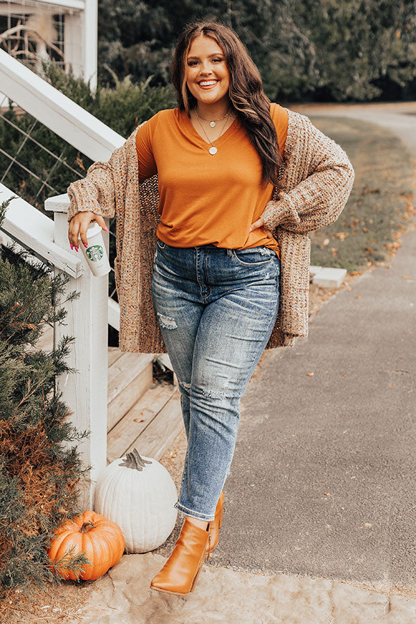 Back To My Roots Tee in Rust Curves Image - 3