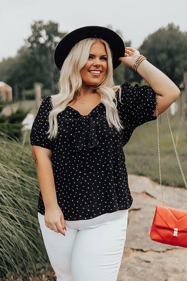 Photo Album Babydoll Top In Black Curves Image - 4