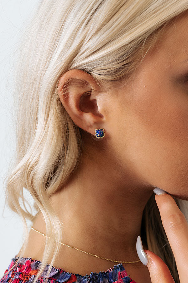 Kendra Scott Mallory Gold Stud Earrings in Indigo Kyocera Opal Image - 1