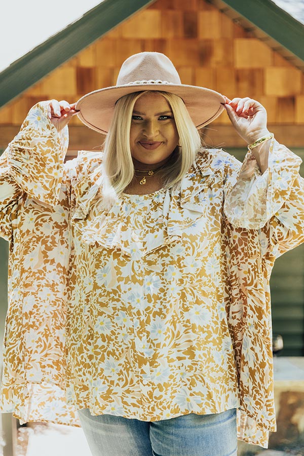 Sunlit Moment Shift Top Curves Image - 3