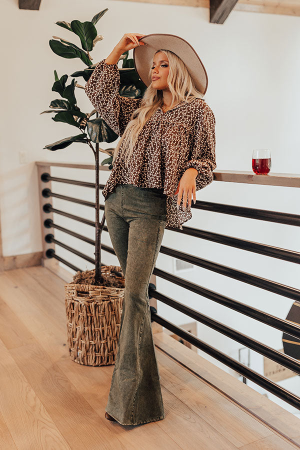 The Ivee Floral Babydoll Top in Chocolate Image - 2