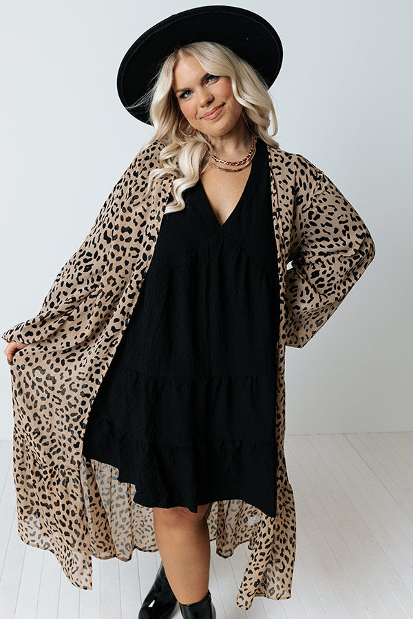 Looking At London Leopard Duster Overly in Warm Taupe Curves Image - 3
