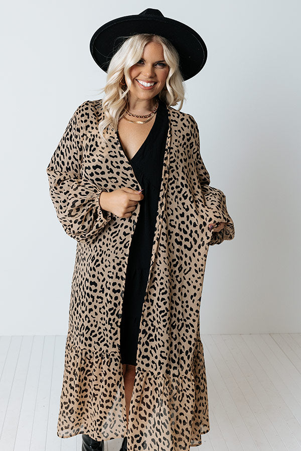 Looking At London Leopard Duster Overly in Warm Taupe Curves Image - 2