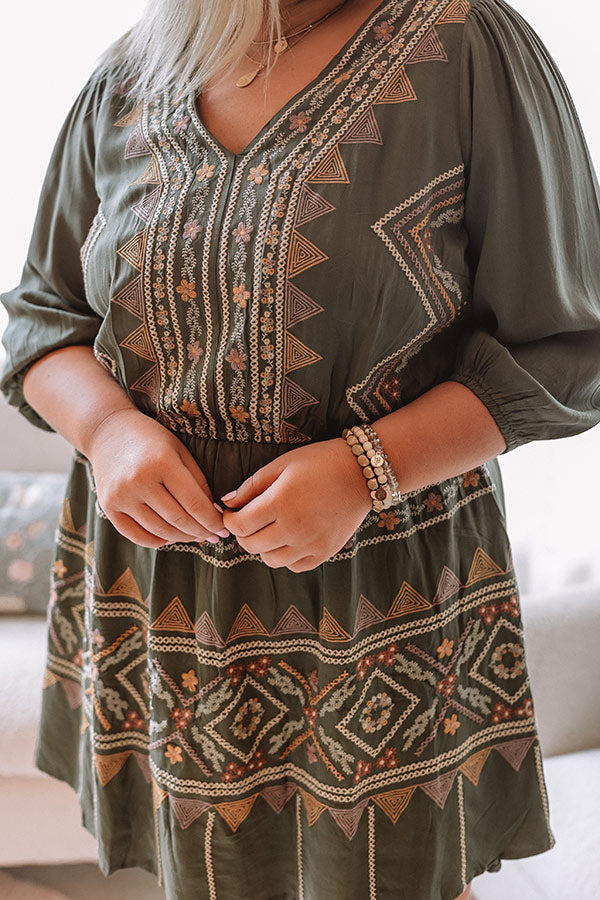 Unofficial Plans Embroidered Dress Curves Image - 5